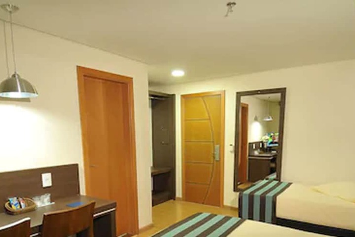 Room 10 of 34