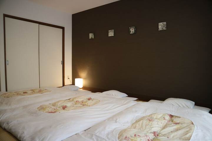 Room 12 of 89