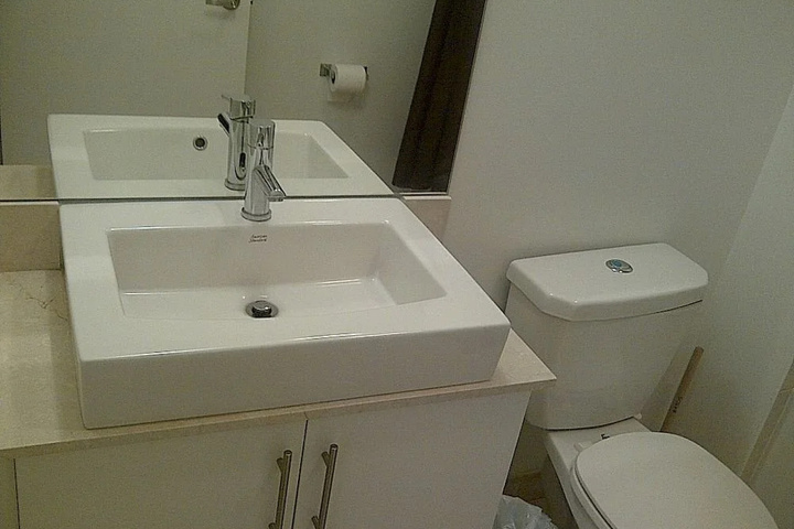 Room 6 of 17