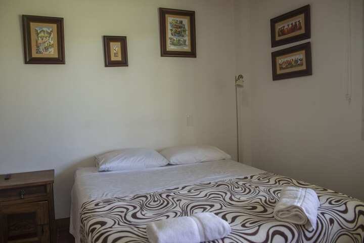Room 9 of 40