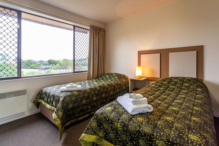 Room 5 of 25