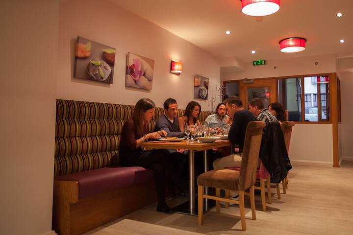 Dining 77 of 109