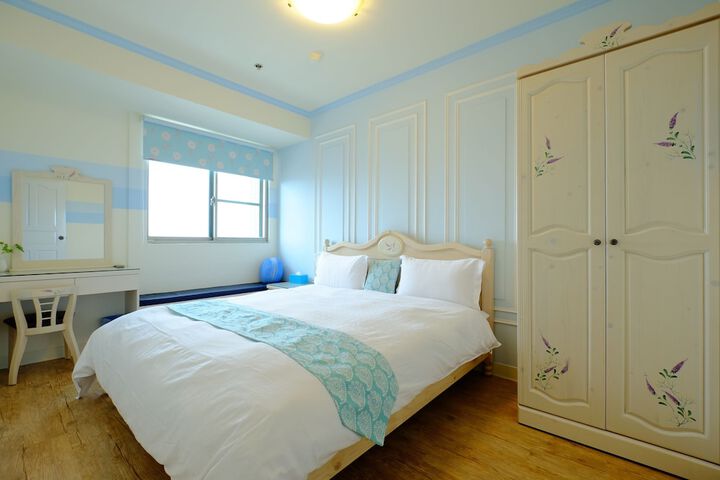 Room 9 of 45