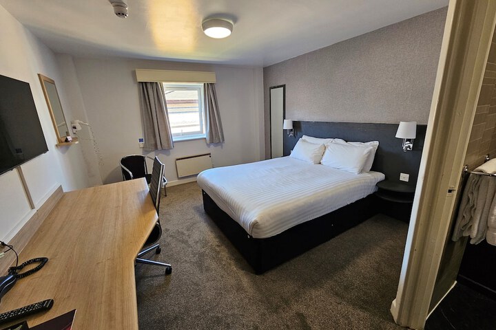 Room 9 of 44