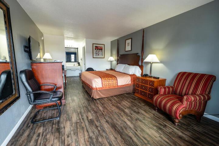 Standard | King Bed (6 of 6)