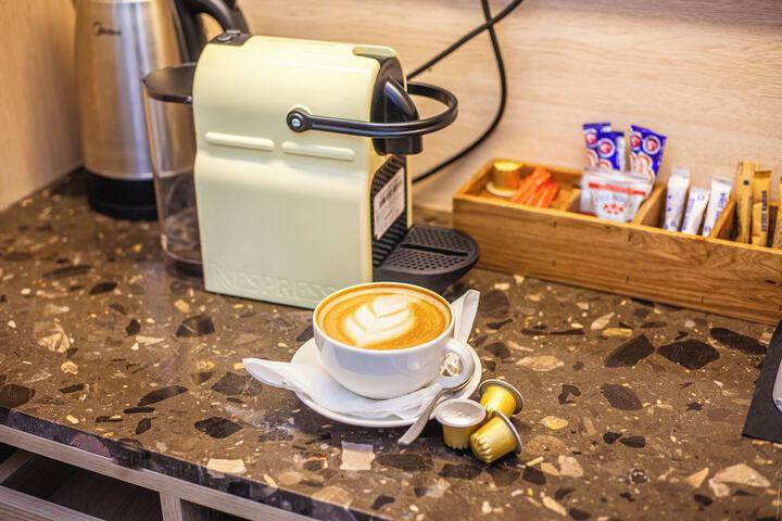 Breakfast/Coffee Service 43 of 103