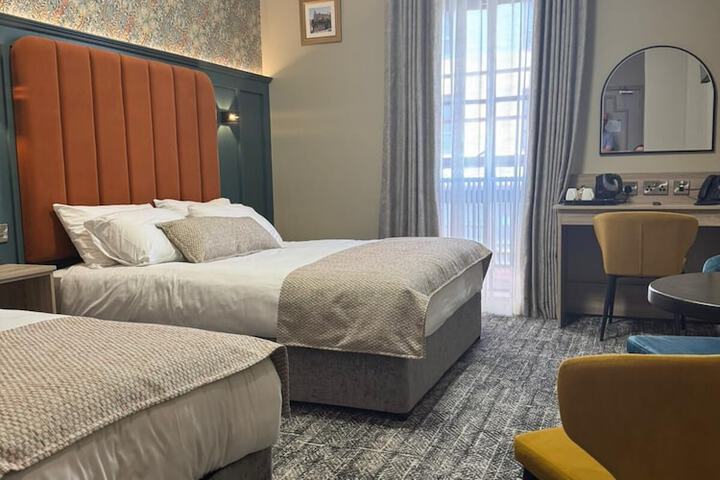 Room 14 of 43