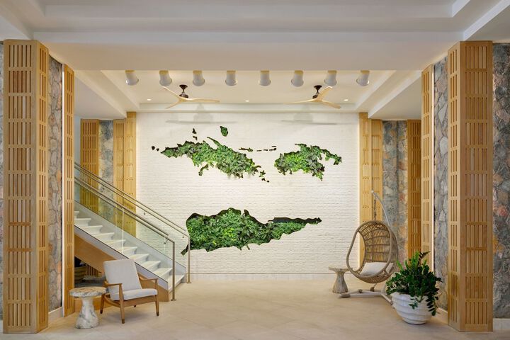 Hotel Interior 2 of 124
