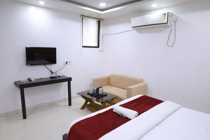 Room 9 of 22