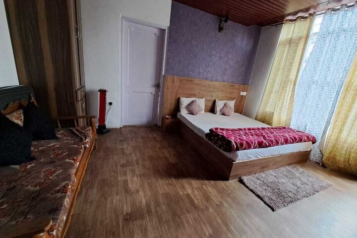 Room 3 of 15
