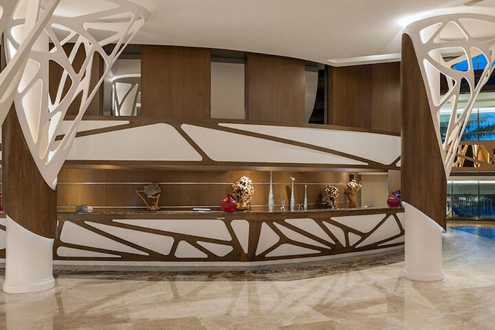 Noahs Ark Deluxe Hotel & Spa