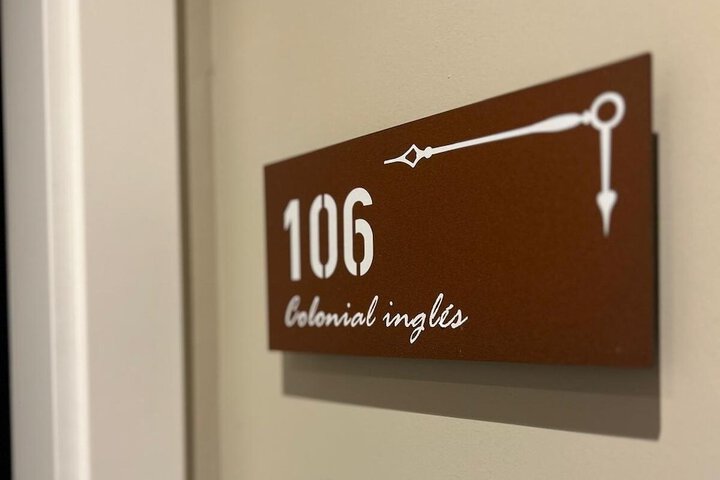 Room 33 of 71