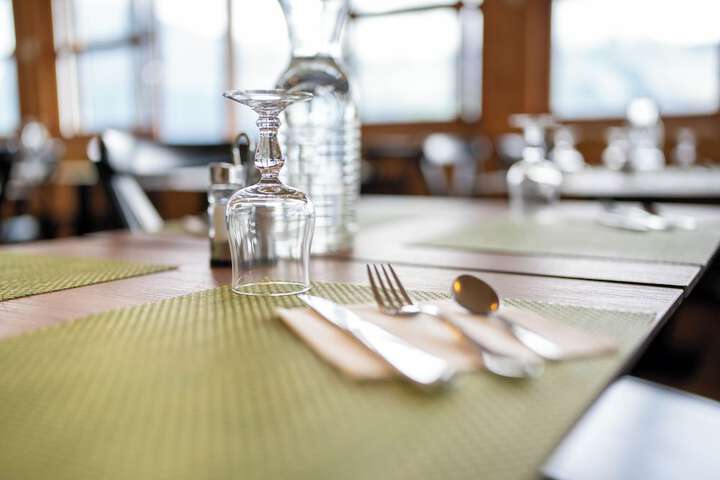 Dining 59 of 82