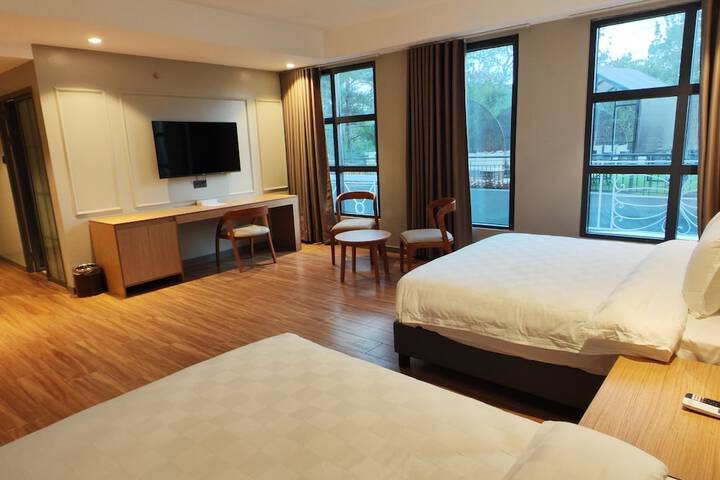 Room 15 of 54