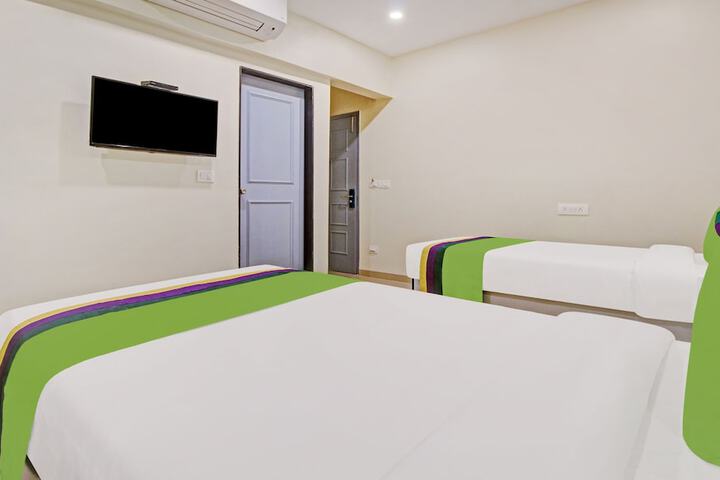 Room 15 of 22