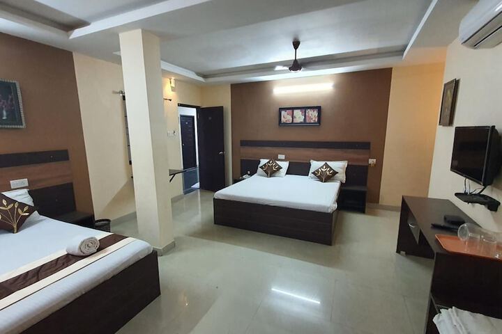 Room 28 of 50
