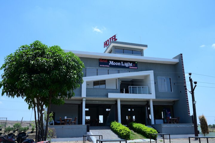 Hotel Moonlight & Restaurant