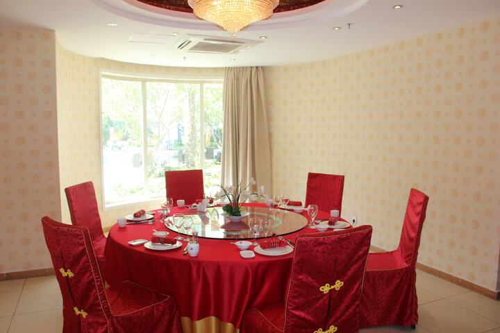 Room 35 of 117