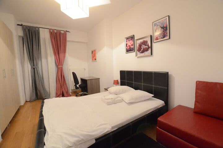 Room 10 of 206