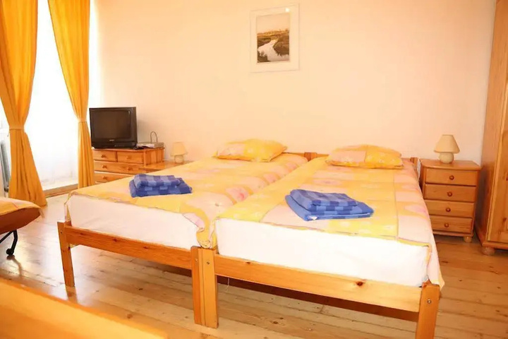 guest_rooms