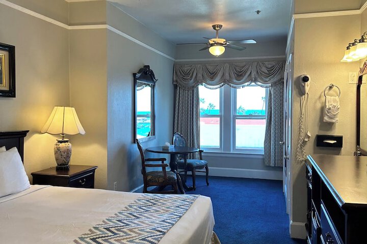 Room 7 of 37
