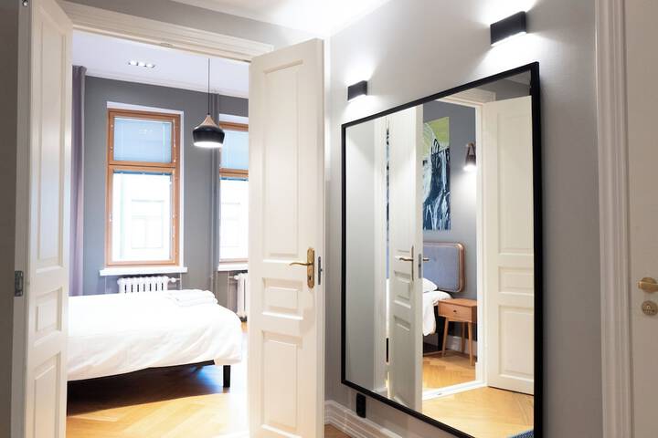 Room 42 of 93