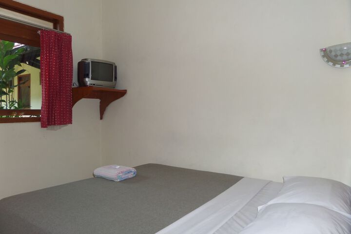 Room 10 of 34
