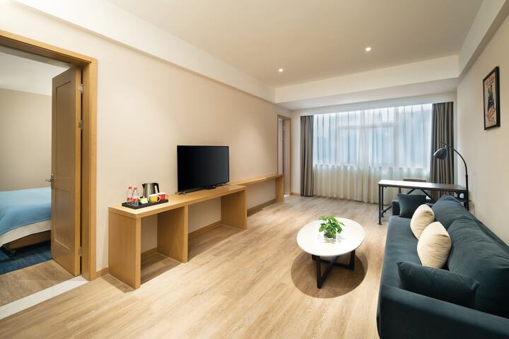 Room 42 of 73