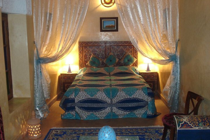 Room 12 of 83