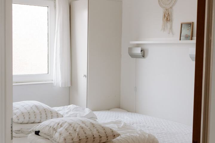 Room 4 of 62