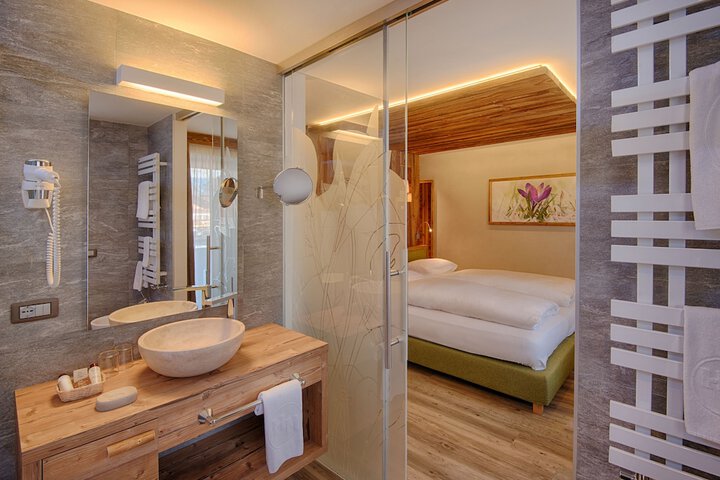 Room 26 of 55