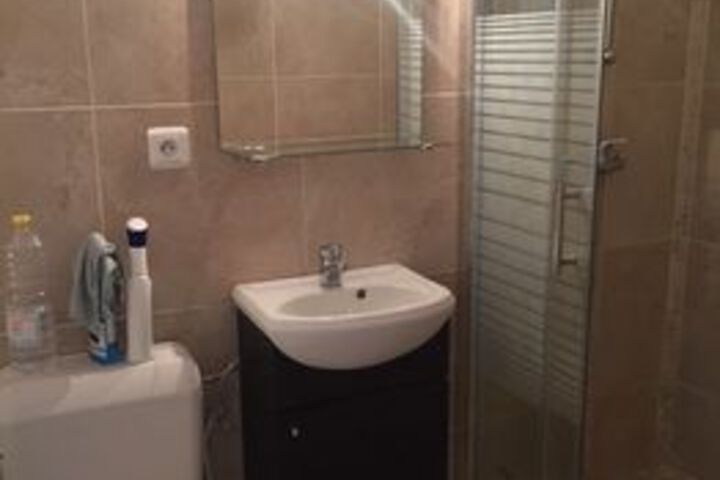 Room 2 of 11