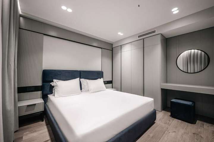 Room 35 of 186