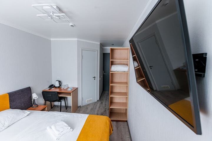 Room 35 of 82
