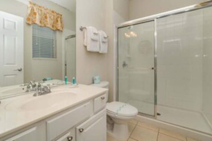 Room 2 of 35
