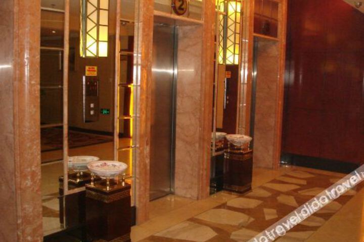 Hotel Interior 6 of 19
