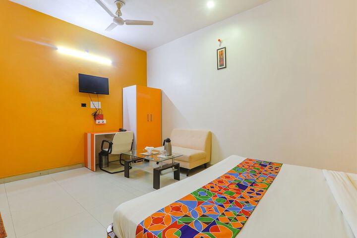Room 16 of 27