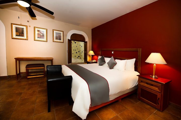Room 21 of 38