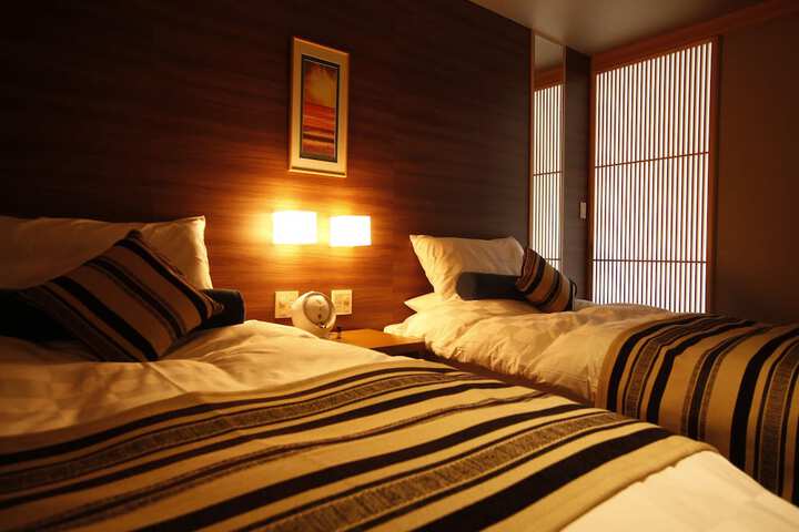 Room 7 of 70