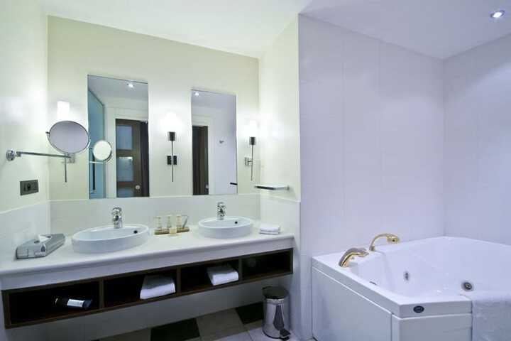 Clean Restrooms