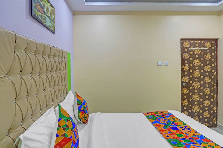 Room 10 of 31