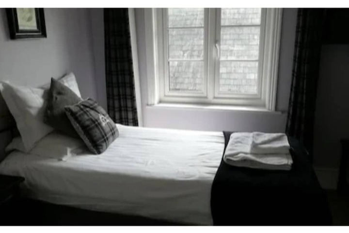 Room 12 of 29