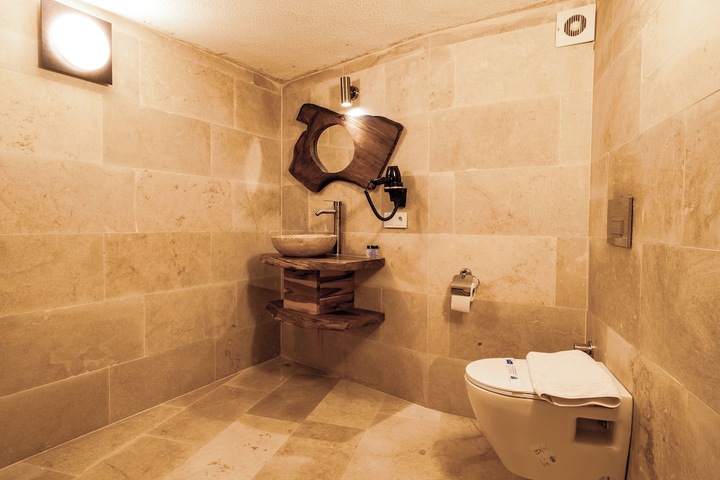 Room 79 of 133