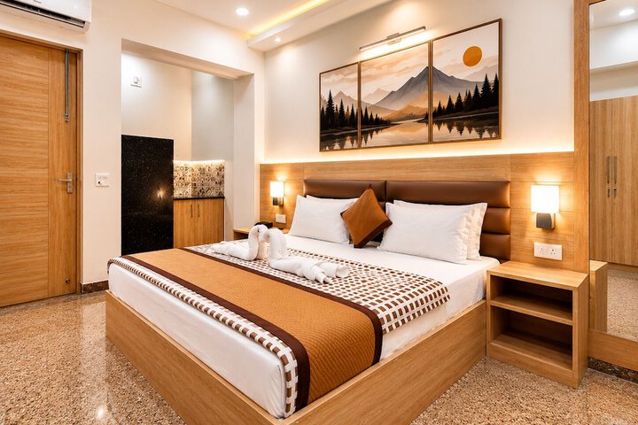Hotel Devi Ram Atithi Bhawan Near Banke Bihari Mandir