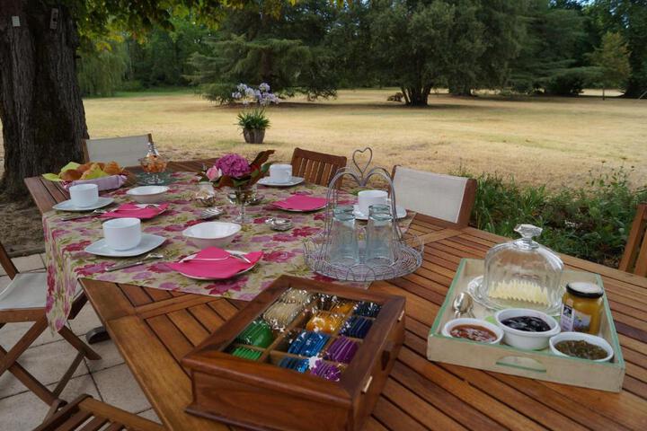 Dining 6 of 23