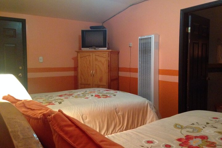 Room 4 of 20