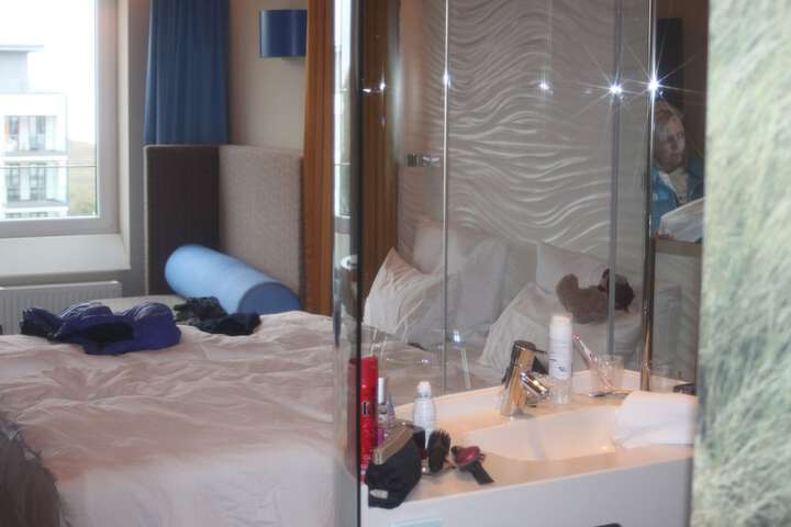 Room 16 of 50