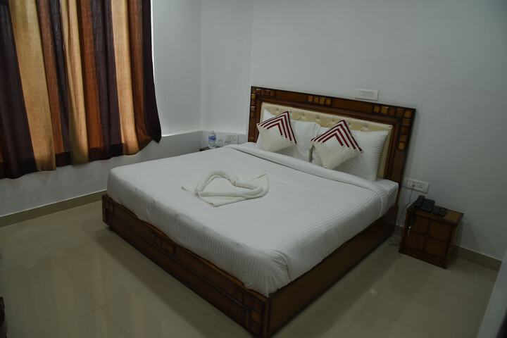 Room 17 of 76