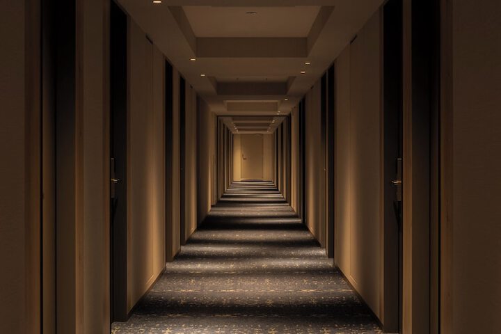Ballroom/Hall 72 of 78