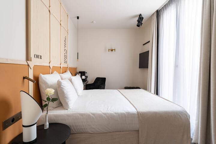 Room 12 of 134